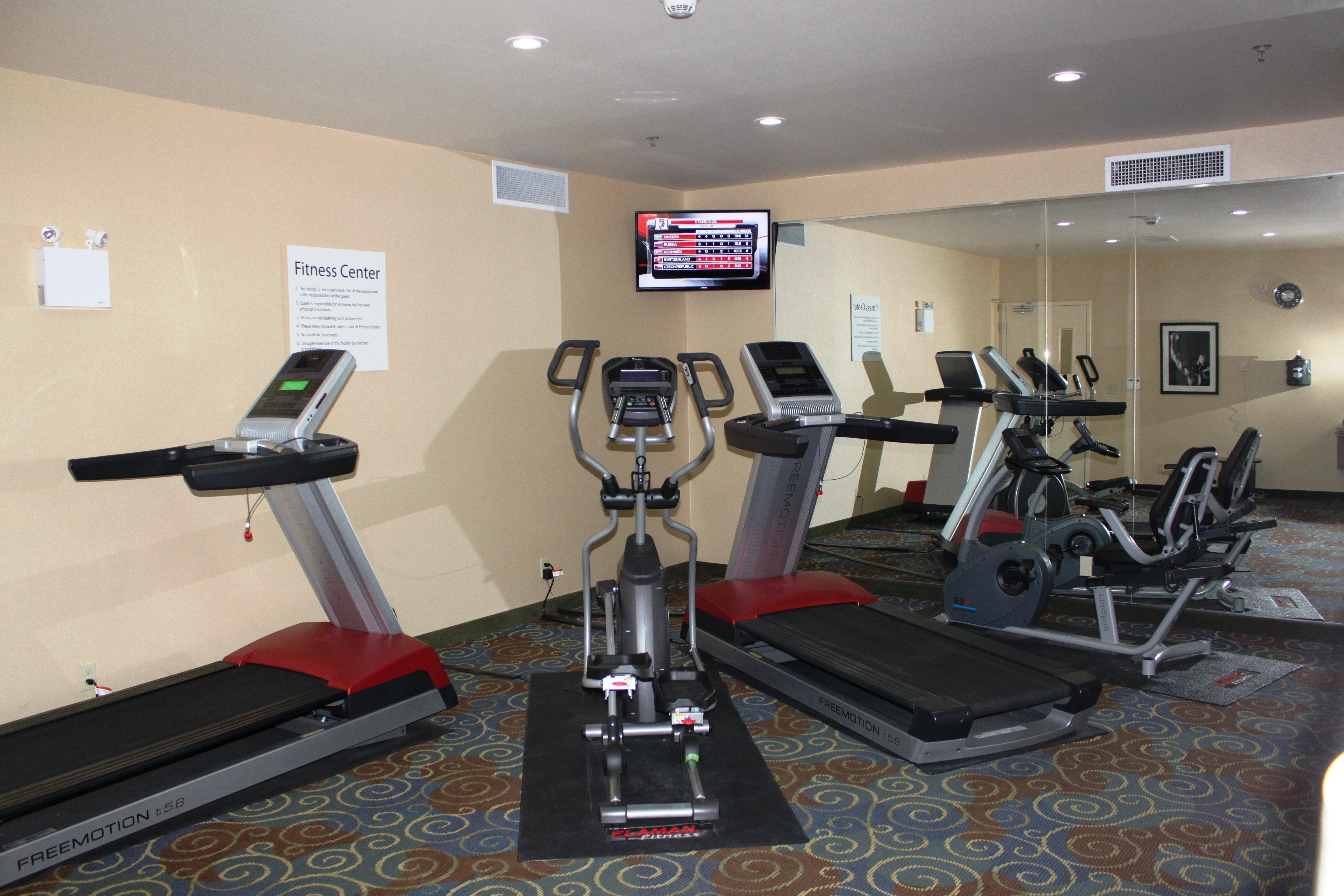 Holiday Inn Express Yorkton East By Ihg Экстерьер фото