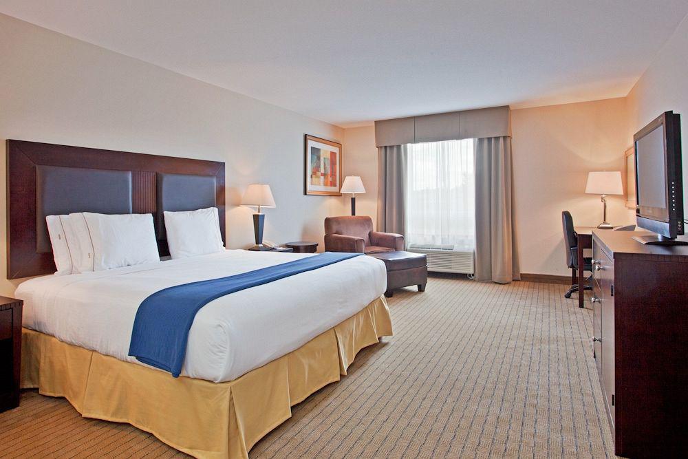Holiday Inn Express Yorkton East By Ihg Экстерьер фото